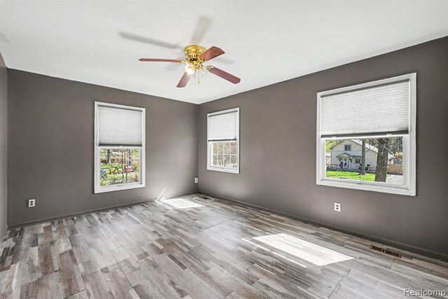 4725 Hickory Drive, Highland, MI 48356