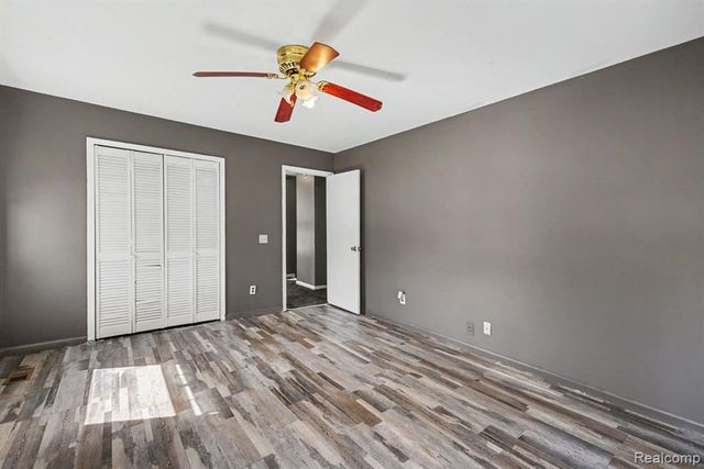 4725 Hickory Drive, Highland, MI 48356
