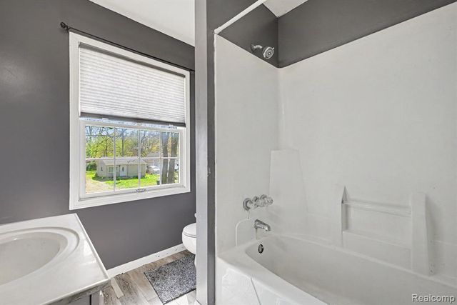 4725 Hickory Drive, Highland, MI 48356