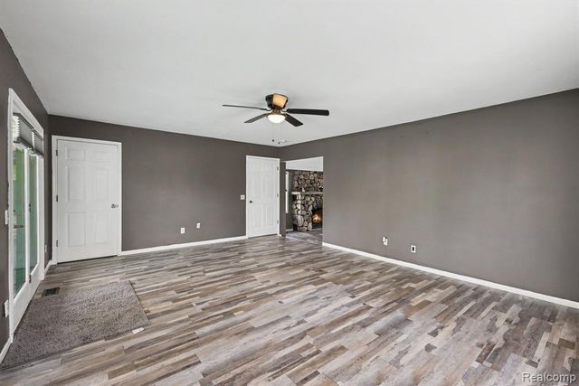 4725 Hickory Drive, Highland, MI 48356