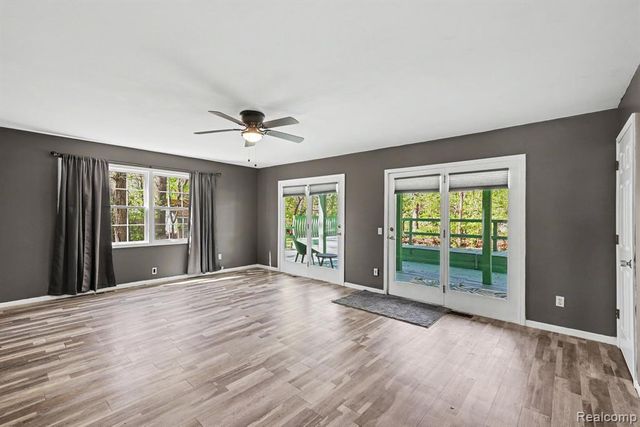 4725 Hickory Drive, Highland, MI 48356