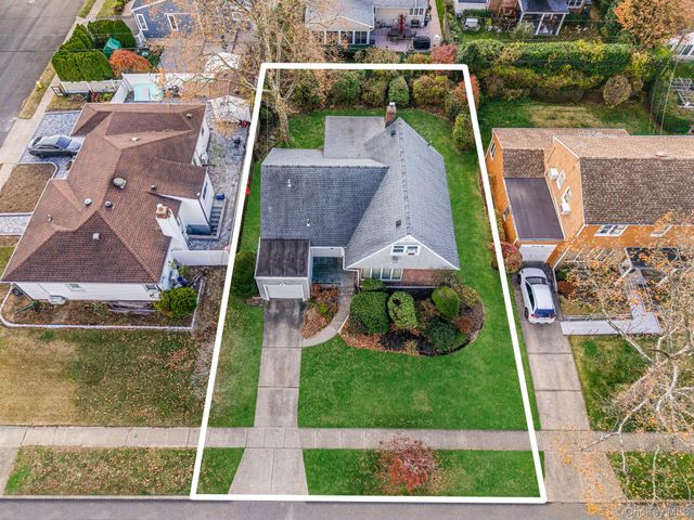 78 Patton Boulevard, New Hyde Park, NY 11040