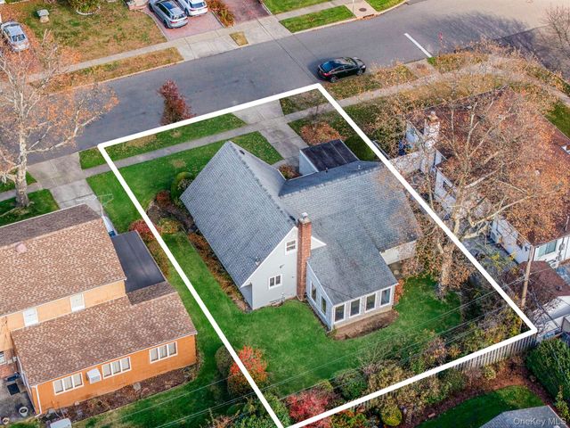 78 Patton Boulevard, New Hyde Park, NY 11040