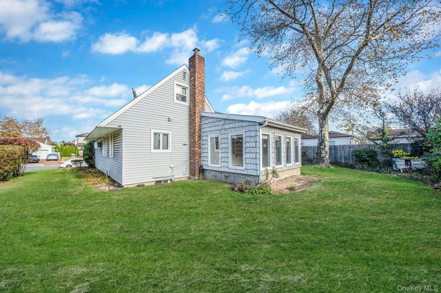 78 Patton Boulevard, New Hyde Park, NY 11040