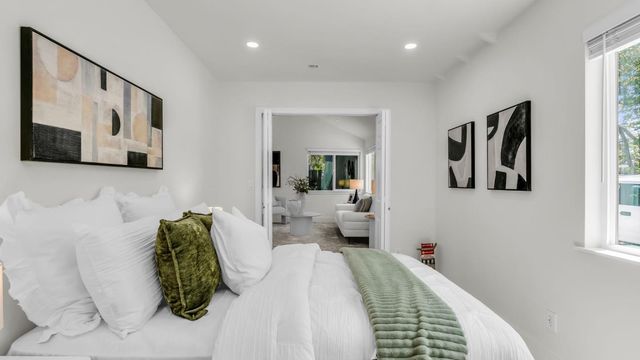 186 Fair Oaks Street, Mountain View, CA 94040