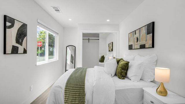 186 Fair Oaks Street, Mountain View, CA 94040