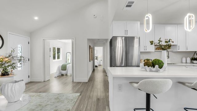 186 Fair Oaks Street, Mountain View, CA 94040