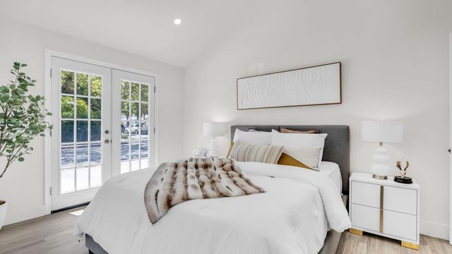 186 Fair Oaks Street, Mountain View, CA 94040