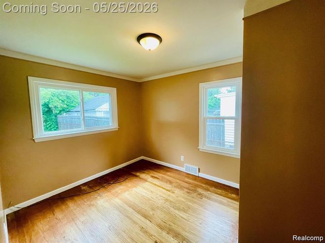 20817 Atlantic Avenue, Warren, MI 48091