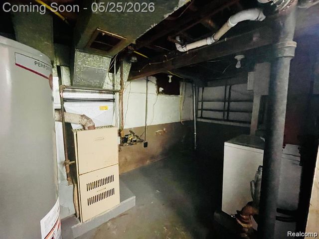 20817 Atlantic Avenue, Warren, MI 48091