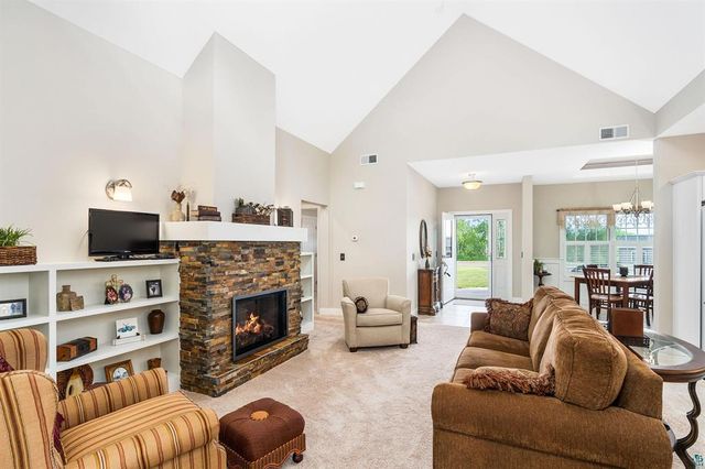 4911 Greystone Street, Hermantown, MN 55811