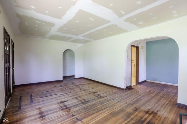 6429 Shanghai Road, Indianapolis, IN 46278