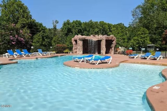 143 White Oak Resort Way, Gatlinburg, TN 37738