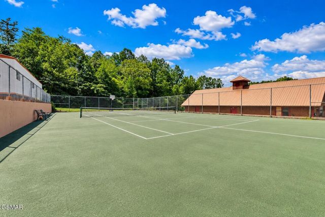 143 White Oak Resort Way, Gatlinburg, TN 37738