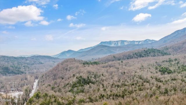143 White Oak Resort Way, Gatlinburg, TN 37738