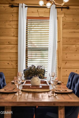 143 White Oak Resort Way, Gatlinburg, TN 37738