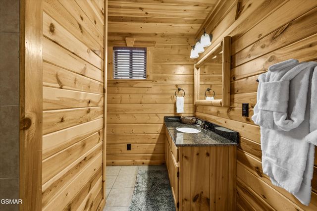 143 White Oak Resort Way, Gatlinburg, TN 37738