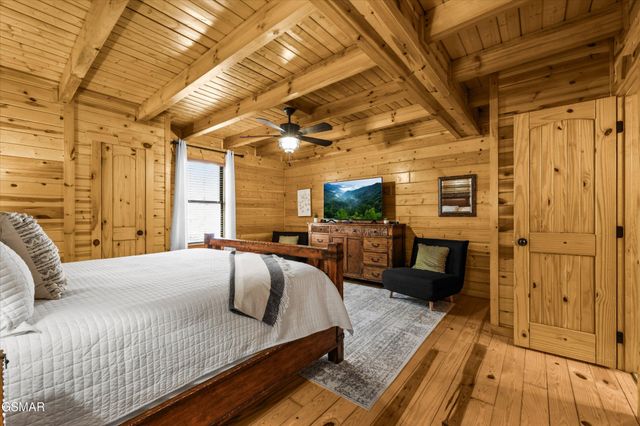 143 White Oak Resort Way, Gatlinburg, TN 37738