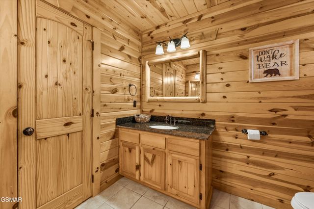143 White Oak Resort Way, Gatlinburg, TN 37738