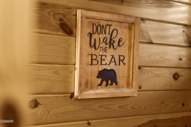 143 White Oak Resort Way, Gatlinburg, TN 37738