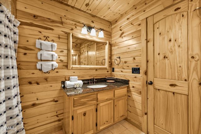 143 White Oak Resort Way, Gatlinburg, TN 37738