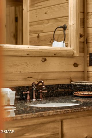 143 White Oak Resort Way, Gatlinburg, TN 37738