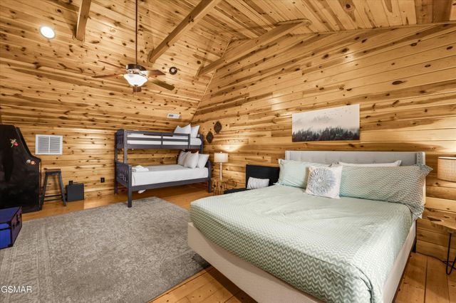 143 White Oak Resort Way, Gatlinburg, TN 37738