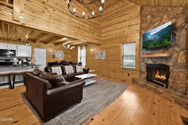 143 White Oak Resort Way, Gatlinburg, TN 37738