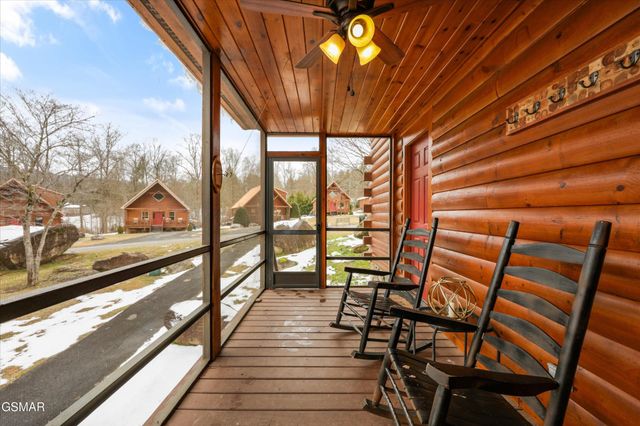 143 White Oak Resort Way, Gatlinburg, TN 37738