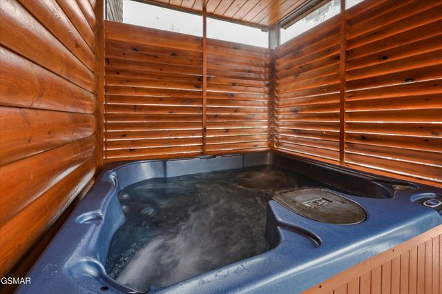 143 White Oak Resort Way, Gatlinburg, TN 37738