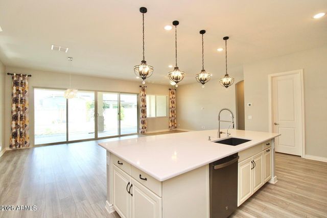 15078 W ROOSEVELT Street, Goodyear, AZ 85338