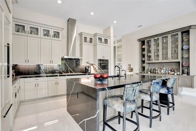 8044 Ironwood Way, Parkland, FL 33067