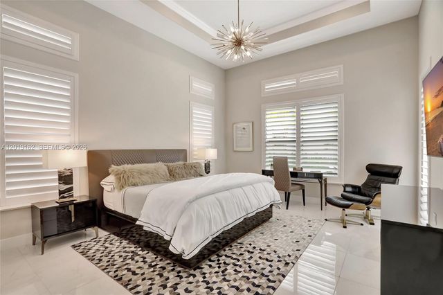 8044 Ironwood Way, Parkland, FL 33067