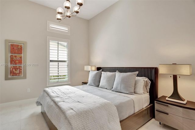8044 Ironwood Way, Parkland, FL 33067