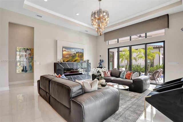 8044 Ironwood Way, Parkland, FL 33067