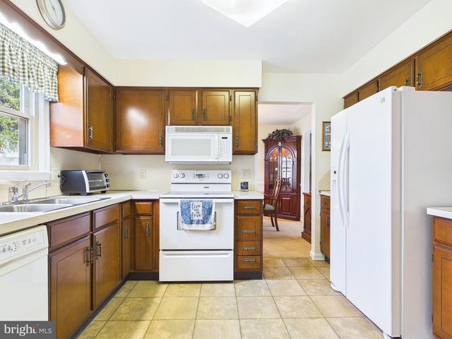 2414 RYE CIRCLE, Mechanicsburg, PA 17055