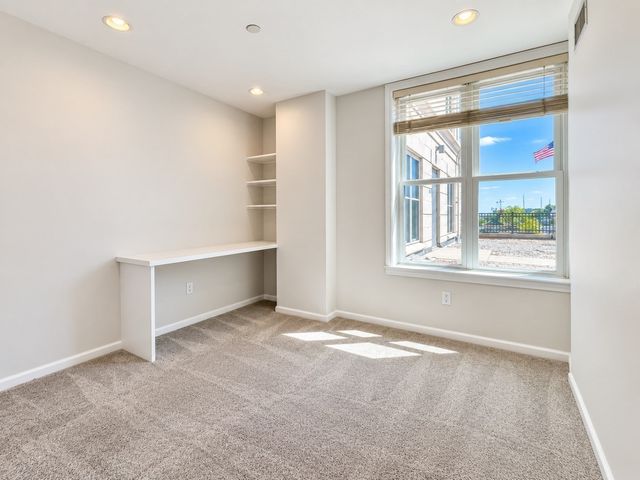 73 Chelsea St 109, Boston, MA 02129