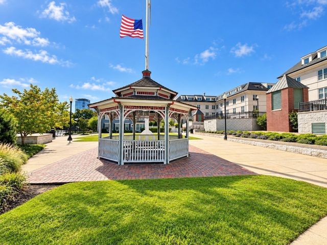 73 Chelsea St 109, Boston, MA 02129