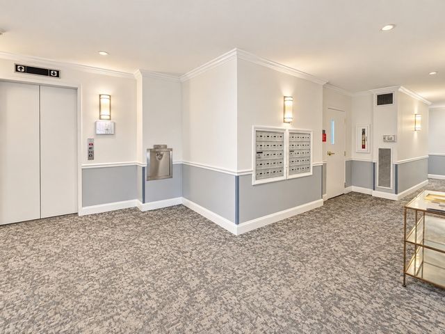 73 Chelsea St 109, Boston, MA 02129
