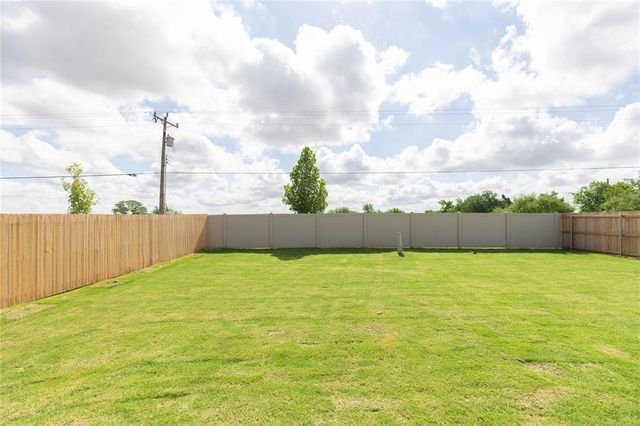 15228 Bedford Road, Edmond, OK 73013
