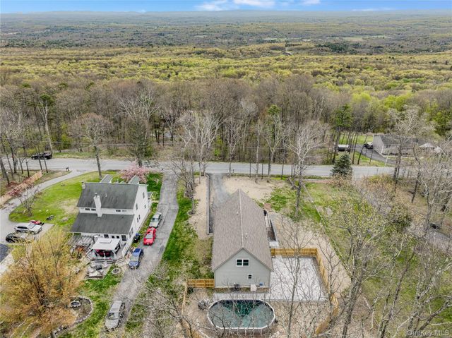 164 Shawanga Lodge Road, Bloomingburg, NY 12721