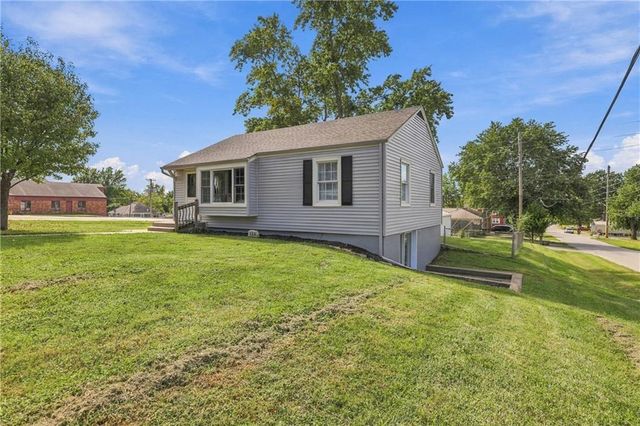 125 N Jeffreys Street, Pleasant Hill, MO 64080