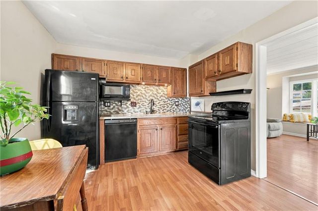 125 N Jeffreys Street, Pleasant Hill, MO 64080
