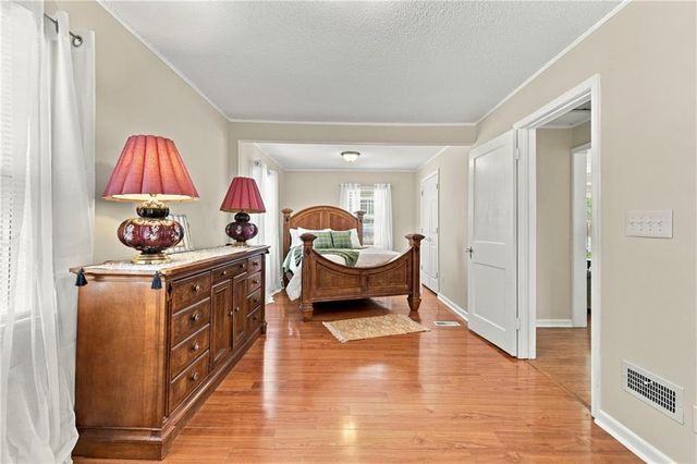 125 N Jeffreys Street, Pleasant Hill, MO 64080