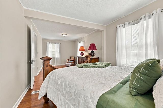125 N Jeffreys Street, Pleasant Hill, MO 64080