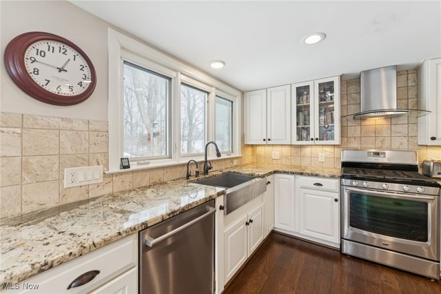 604 W Acadia Point, Aurora, OH 44202