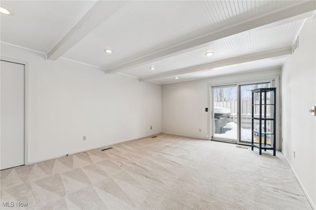 604 W Acadia Point, Aurora, OH 44202