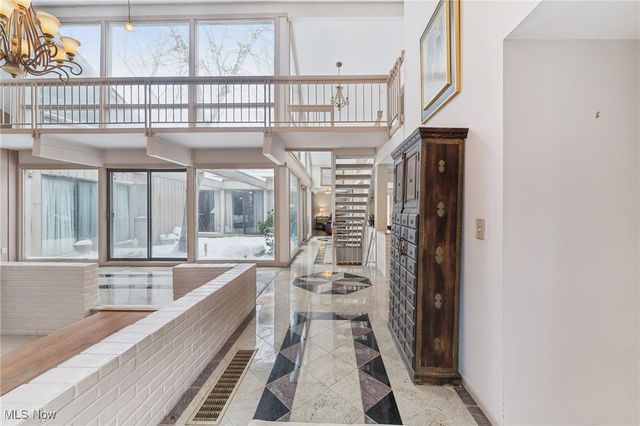 604 W Acadia Point, Aurora, OH 44202