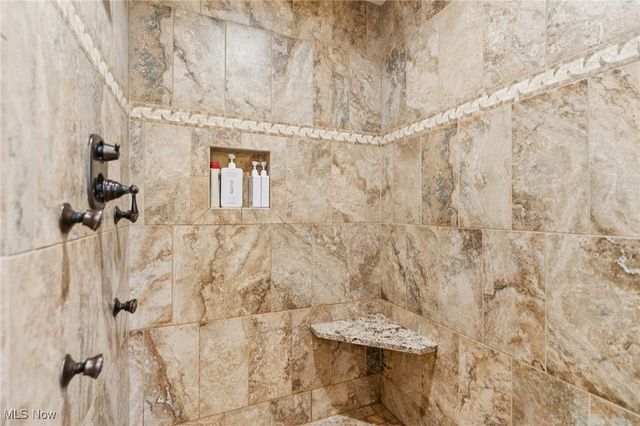 604 W Acadia Point, Aurora, OH 44202