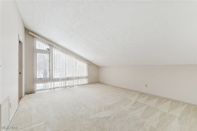 604 W Acadia Point, Aurora, OH 44202